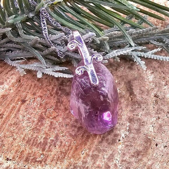 Nature Lavender Amethyst Polished Tooth Silver Leaf Pendant Necklace - Picture 5 of 10